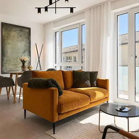 Design With Balcony & Parking Apartament Lubeka